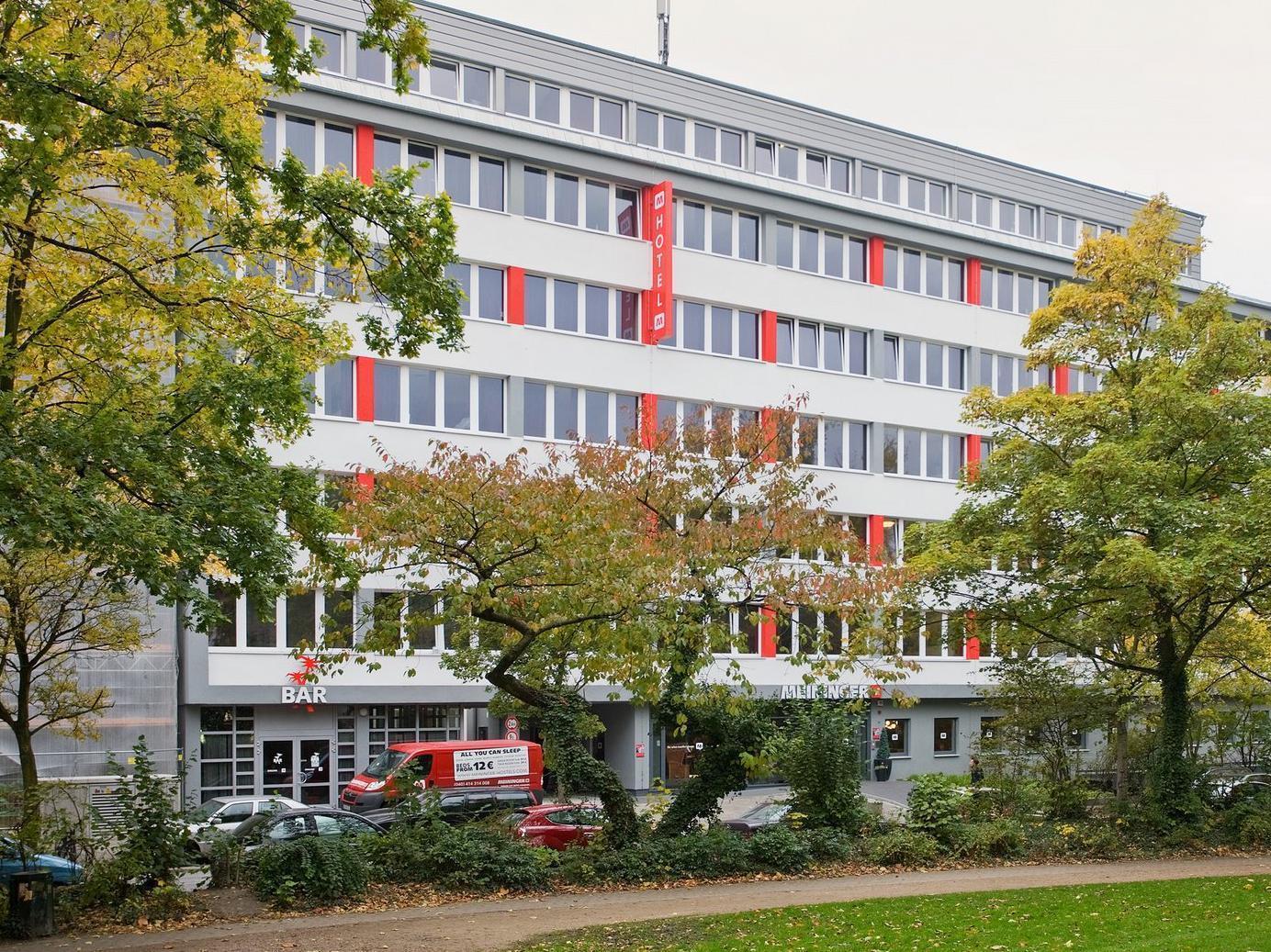 Meininger Hotel Hamburg City Center Exterior photo